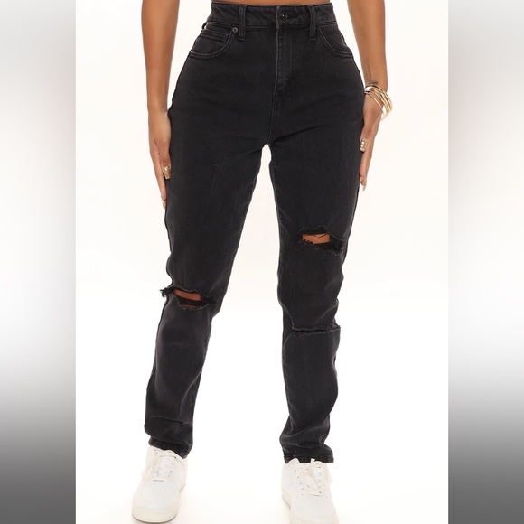 Fashion Nova Denim - Slim fit mom jean